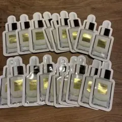 格安FEMMUEアイディアルオイル　カメリア1ml x20点 サンプル トラベルのサムネイル