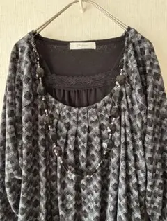 新品♥︎幾何学模様 ブラック系 アクセサリー付トップス LL ☘️お得3点