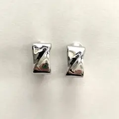 VENDOME BOUTIQUE Modern Twisted Earringsのサムネイル