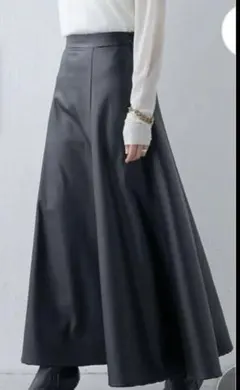 ギャラルダガランテ黒フェイクレザースカート