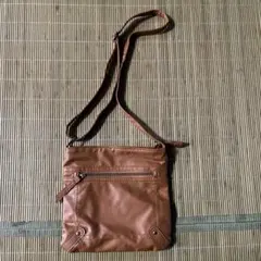 ブラウン ショルダーバッグ 合成皮革