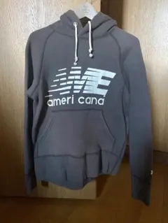 【すずめ様専用】Americana アメリカーナ　パーカーのサムネイル