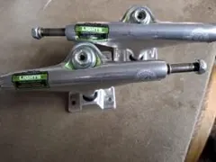THUNDER TRUCK サンダー トラック LIGHTS 2 148 HIのサムネイル