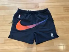 最終出品KITH & NIKE コラボ　ハーフパンツLのサムネイル