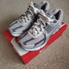 2025年最新】nike vomero 5 27の人気アイテム - メルカリ