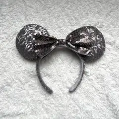 ディズニーカチューシャ　スパンコール　グレージュ