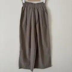 カーキ ワイドパンツ サイドポケット付き