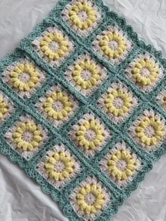 ハンドメイド　花モチーフ　マルチカバーかぎ針編み　グリーン