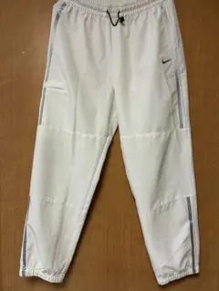 Nike ホワイト カーゴパンツ　M