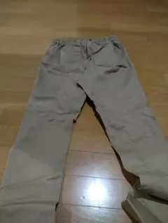 gu チノパンツ