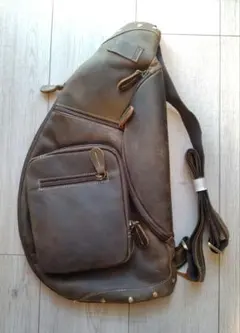 大容量 ボディバッグ ワンショルダーバッグ アウトドア レジャー 鞄　レザー