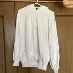 GUホワイトパーカー