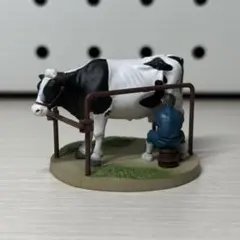 北海道フィギュアみやげ 牧場 牛 ミニチュア ガチャ 海洋堂のサムネイル