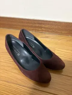 スエード パンプス