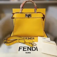 美品　FENDI ピーカブーアイシーユースモール　セレリア