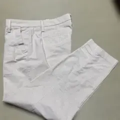 春夏　クロップドパンツ　白よりのベージュカラーのサムネイル