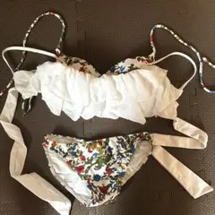 MURUA セパレート水着 ビキニ 花柄 フリルのサムネイル