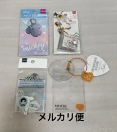 ミニアルバムキーホルダー　うちわ型缶バッジカバー　カード&缶バッジホルダーなど