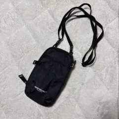 INDISPENSABLE ブラック ショルダーバッグのサムネイル