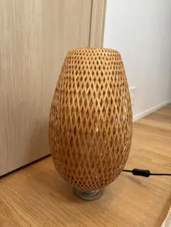 IKEA　BÖJA ベイヤ テーブルランプ