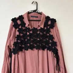 春夏用　黒い花モチーフの鍵あみベスト