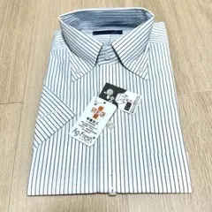 【新品】半袖ワイシャツ　Sサイズ