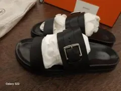 HERMES レザーサンダル ブラックのサムネイル