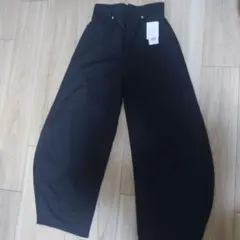 ノスタルジア　コクーンシルエットパンツ　ARVELLIA