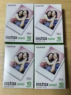 Fujifilm instax mini用の10枚入りフィルム4パックセット。