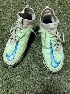 ナイキ　ファントム　トレーニングシューズ