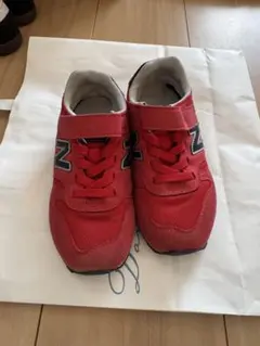 美品New Balance レッド スニーカー 18センチ