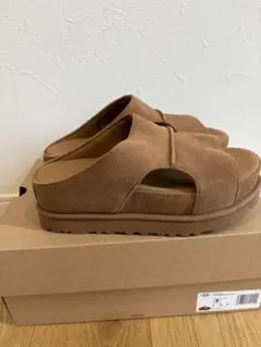 UGG W GOLDENSTAR HI CUTOUT SLIDEのサムネイル
