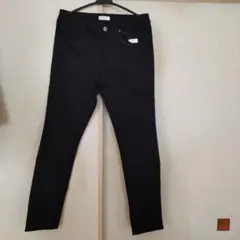 スキニーパンツ