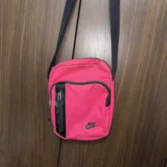 ナイキ ショルダーバッグ ピンク