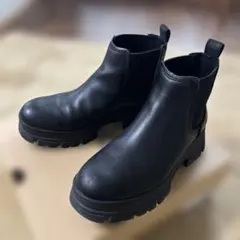 Item thumbnail for item f6dd0940-3c0c-467a-8d87-dd90c4d3411d