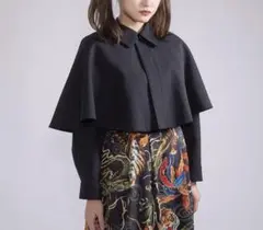 【お値下げしました】&ellecy ケープジャケットのサムネイル