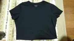 SHEIN　Tシャツ　黒のサムネイル