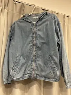 フード付きデニムジャケット