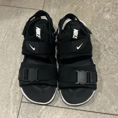 NIKE キャニオン サンダル ブラック CV5515-001のサムネイル