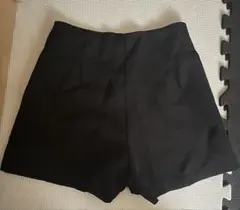 ブラック ショートパンツ