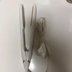 美品 KINUJOストレートヘアアイロン ホワイトDS200