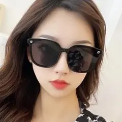 残り2点♡　サングラス　ブラック　眼鏡　小顔効果　紫外線対策　スクエア　韓国