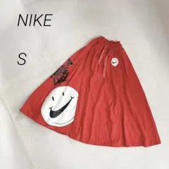NIKE　スマイル　スウェットスカート　フレアスカート　派手色　カラフル
