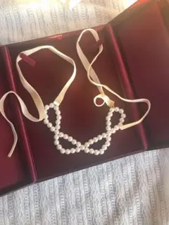 パールとリボンのネックレス