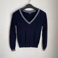 ユニクロ　ニット　Vネックセーター