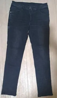 C17 ブラック 　スキニージーンズ