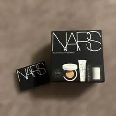 匿名配送　NARS ライトリフレクティングセッティングパウダー　プレストN ミニのサムネイル