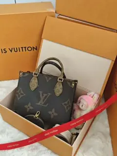 LOUIS ハンドバッグ~~! グレー Vu~itton 美品Lo~uis VUITTON（バッグ グレー/灰色系）のフリマアイテム一覧 ・ 食器