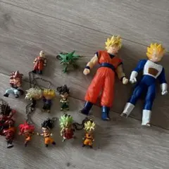 ドラゴンボール フィギュア キーホルダー まとめ売りのサムネイル