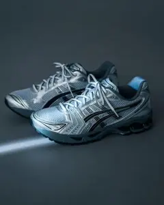 新品未使用　ASICS GEL-KAYANO14 アーバンリサーチ別注　28.0